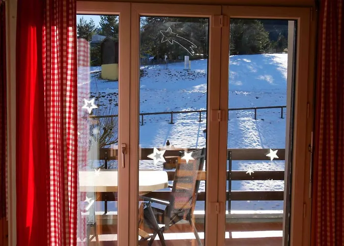 Romantic Chalet-Style Flat With Mountain View