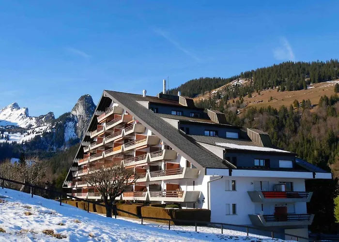 Romantic Chalet-Style Flat With Mountain View