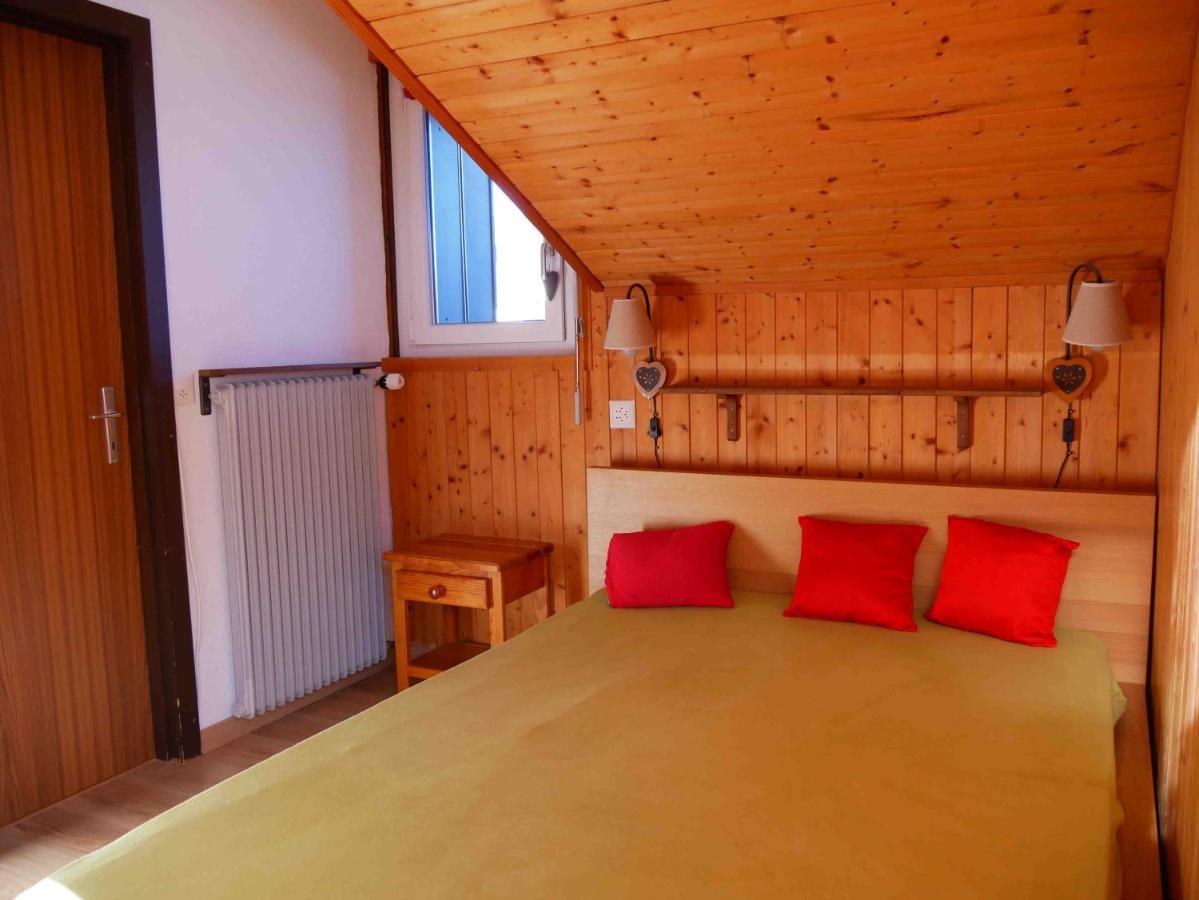 Romantic Chalet-style Flat With Mountain View Apartment *