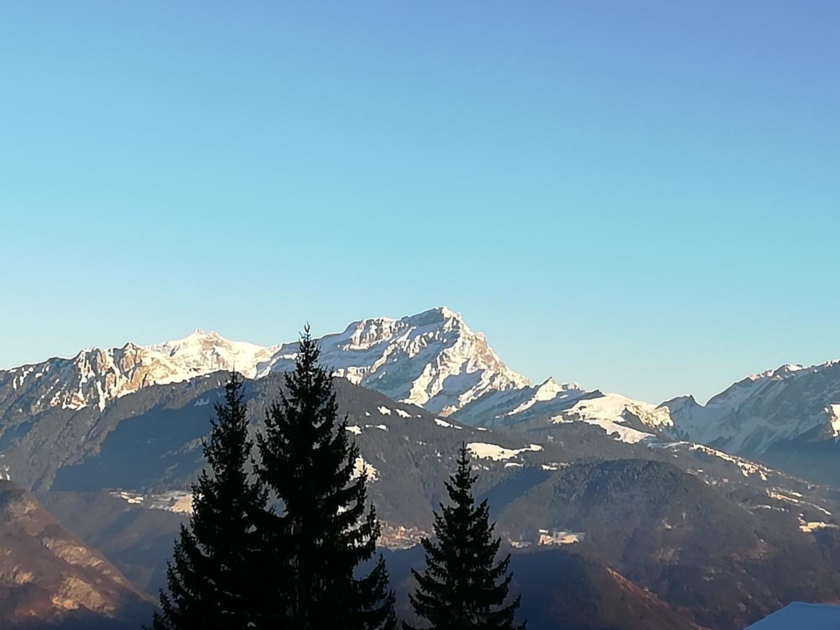 Romantic Chalet-style Flat With Mountain View Apartment *