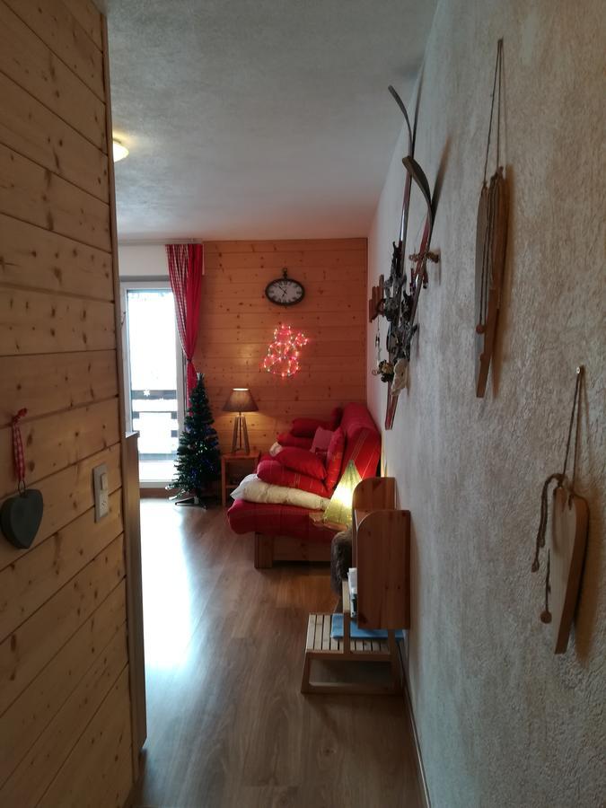 Romantic Chalet-style Flat With Mountain View Apartment