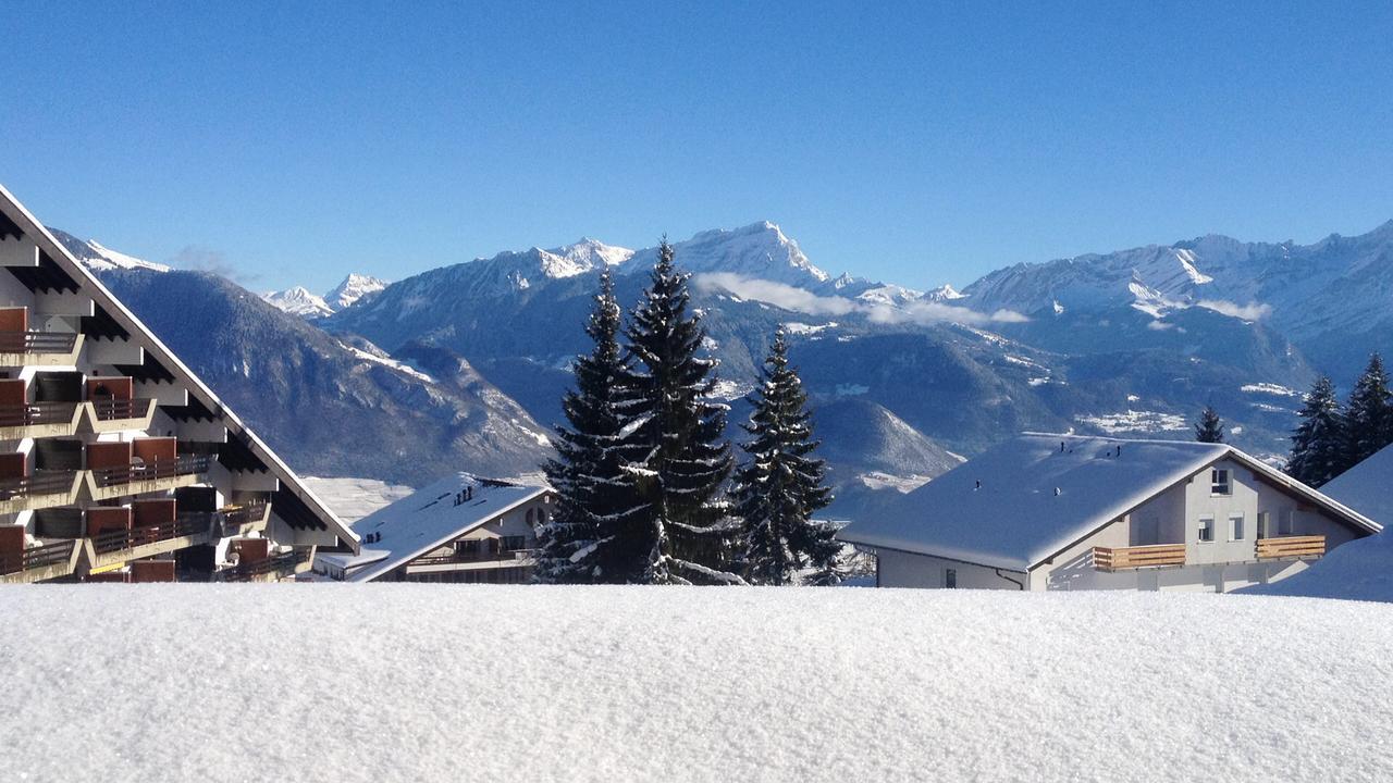 Romantic Chalet-style Flat With Mountain View Apartment *